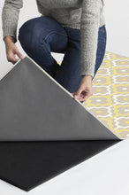 Load image into Gallery viewer, Chloe Trellis Yellow Rug