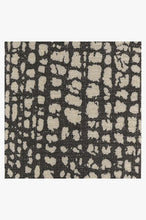 Load image into Gallery viewer, Crackle Black &amp; White Rug
