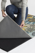Load image into Gallery viewer, Dalilah Capri Rug
